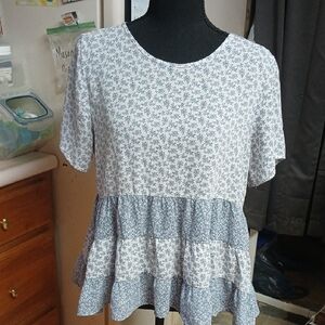 Paper Crane Blue and White Floral Blouse Large